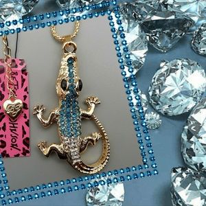 Betsey Johnson Gold and Blue Lizard/Gator pendant/charm